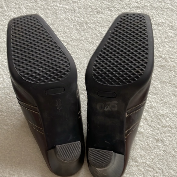 Aerosoles  Clogs/Mules Like new - Picture 5 of 6